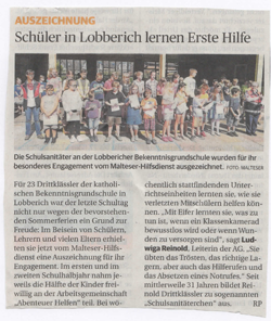 Schüler in Lobberich lernen Erste Hilfe.